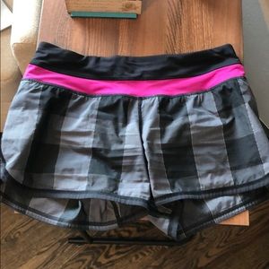 Lulu lemon patterned shorts!